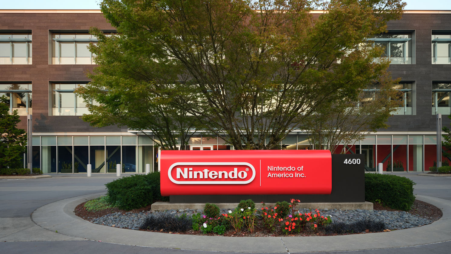 http://assets.nintendo.com/image/upload/v1762429035/Careers%20Site/History/history-hq.jpg